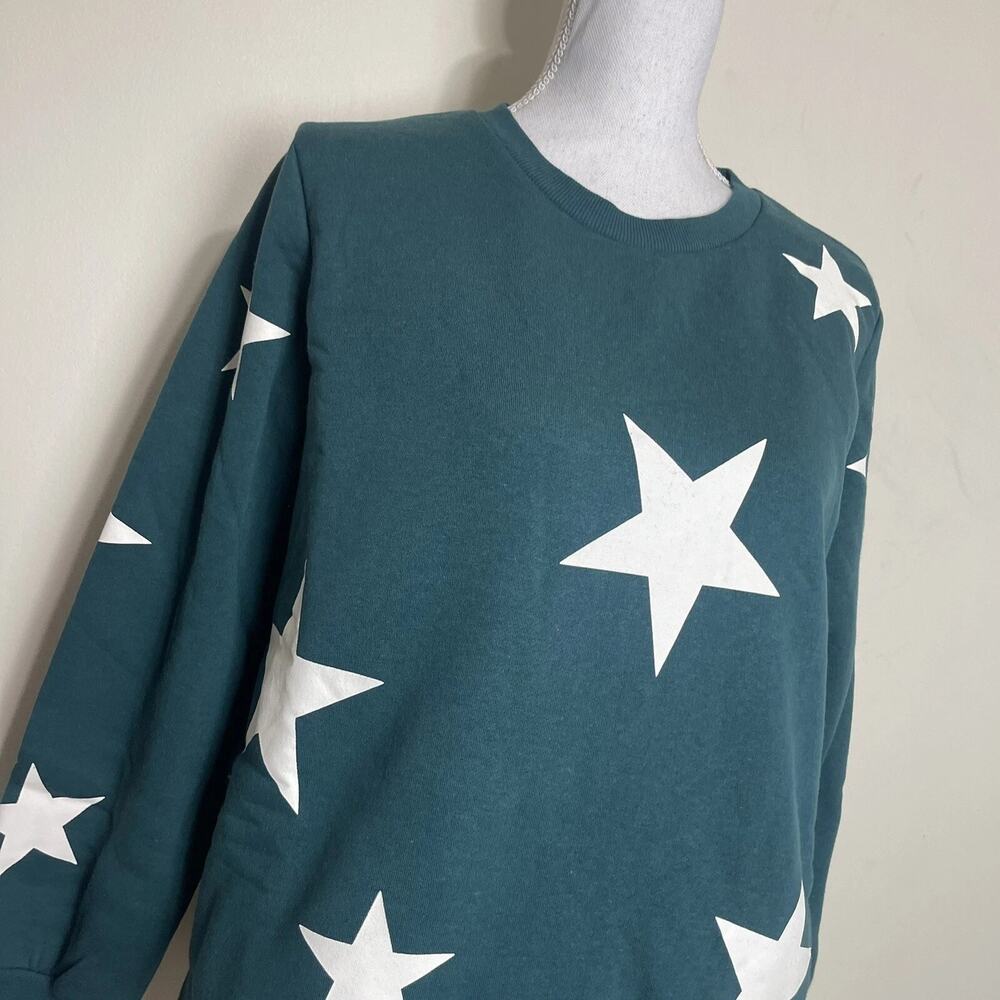Zenana Women's Oversized Green Sweater w/ White Stars Crew Neck Large - Picture 3 of 11